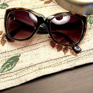 Nanette Lepore Women’s sunglasses